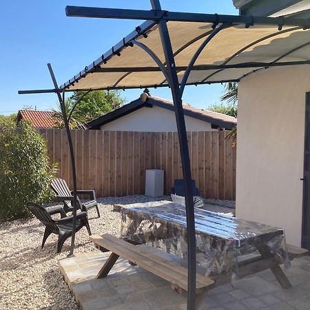 Charme & Confort- Les Cottages Du Bassin D'Arcachon- Petit-Dejeuner Sur Demande - Nuitee, Court Sejour, Semaine กูฌ็อง-เมสทราส ภายนอก รูปภาพ