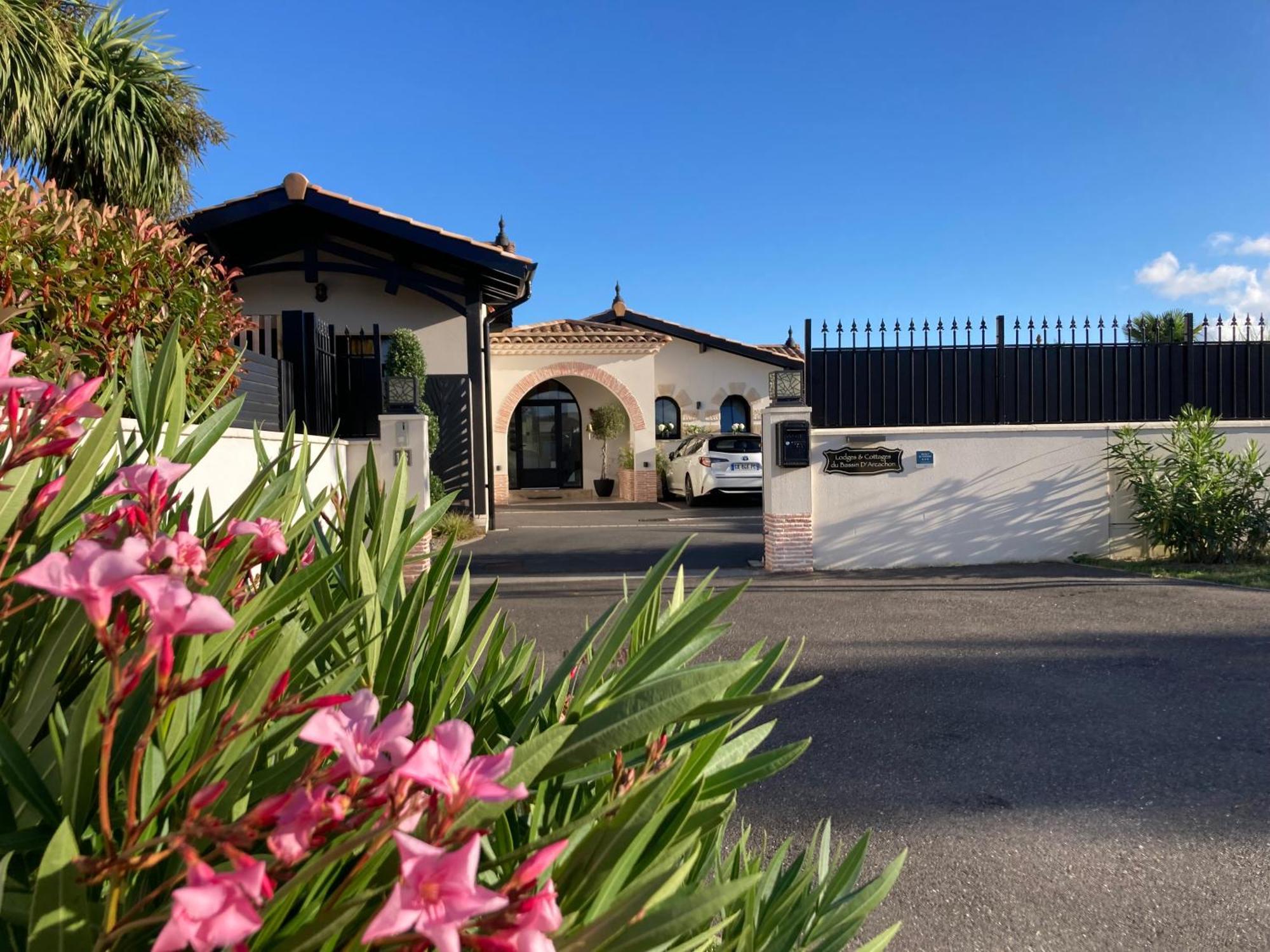 Charme & Confort- Les Cottages Du Bassin D'Arcachon- Petit-Dejeuner Sur Demande - Nuitee, Court Sejour, Semaine กูฌ็อง-เมสทราส ภายนอก รูปภาพ
